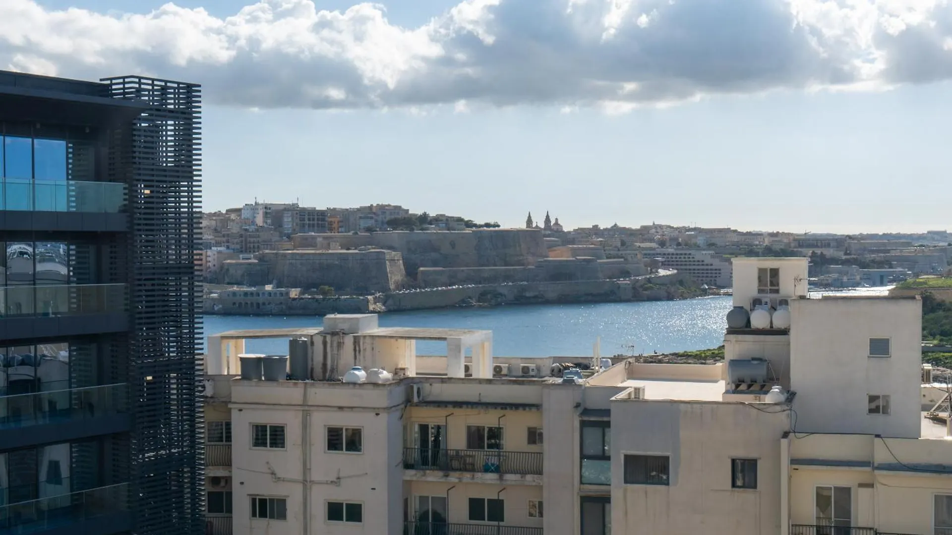 Sliema A26 - 5 Mins Walk To Valletta Ferry - Shopping Mall And Bay Malta