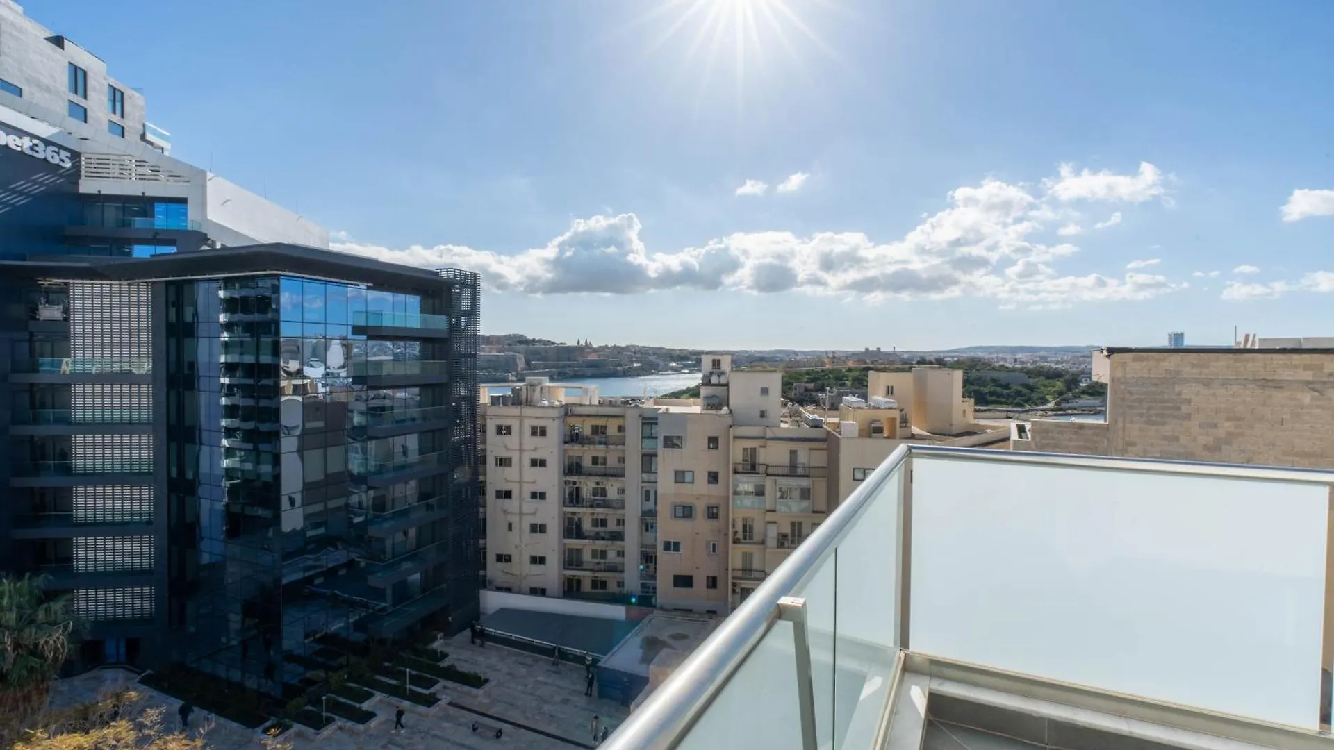 Sliema A26 - 5 Mins Walk To Valletta Ferry - Shopping Mall And Bay Appartamento