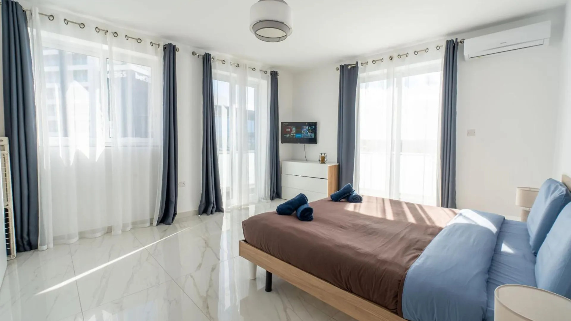 Sliema A26 - 5 Mins Walk To Valletta Ferry - Shopping Mall And Bay