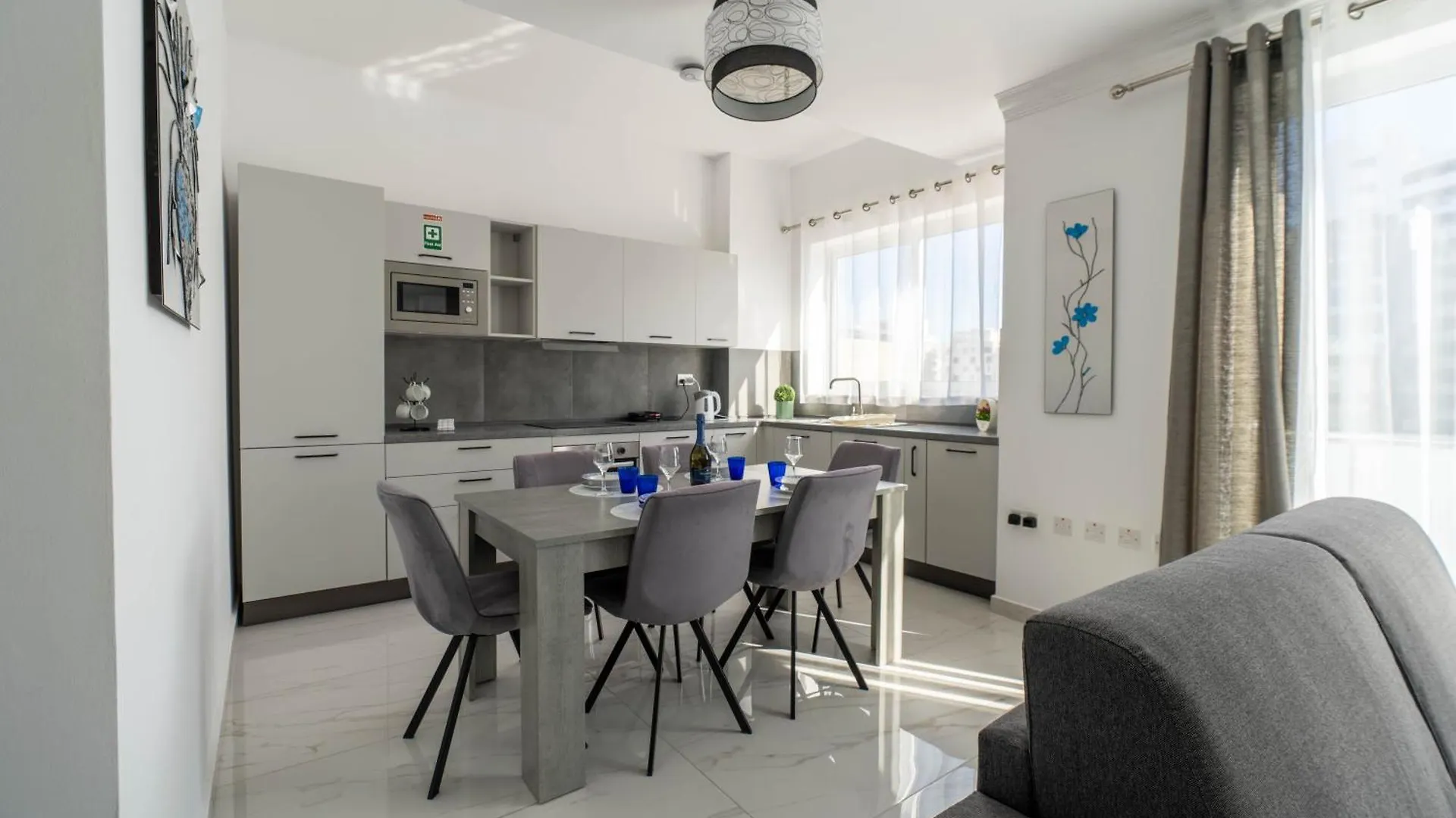 Sliema A26 - 5 Mins Walk To Valletta Ferry - Shopping Mall And Bay